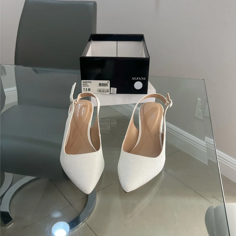 NEW Alfani Women's Step N' Flex white Sling Back Buckle Pointed Pumps Size 7.5M - Picture 2 of 9